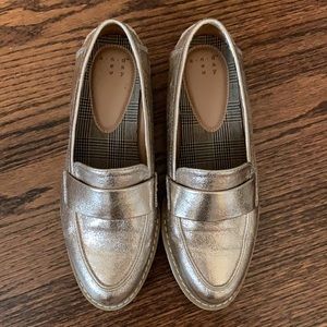 Metallic platform loafers